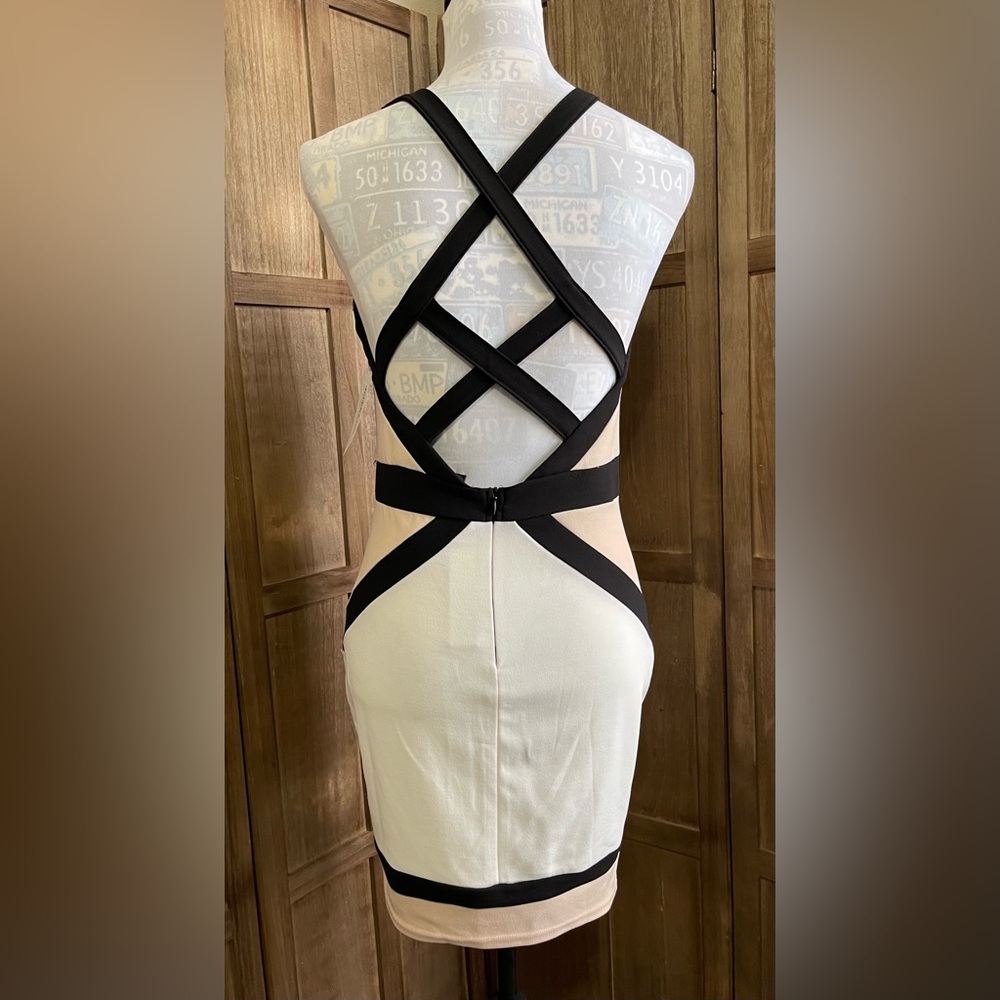 NWT Women’s Colorblock Dress.